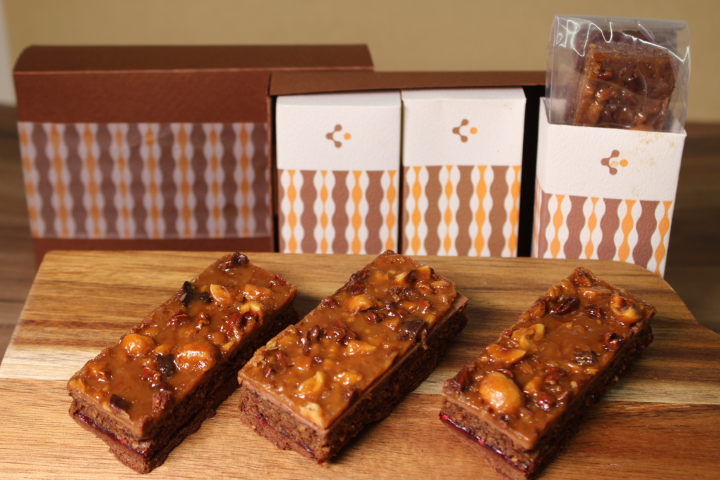 第63回西日本洋菓子コンテスト」にて本学教員の市田准教授が入賞しま